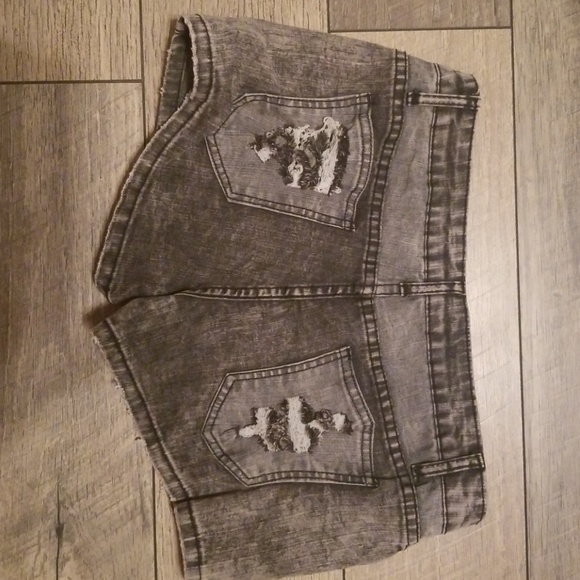 NWOT shorts - Picture 2 of 2